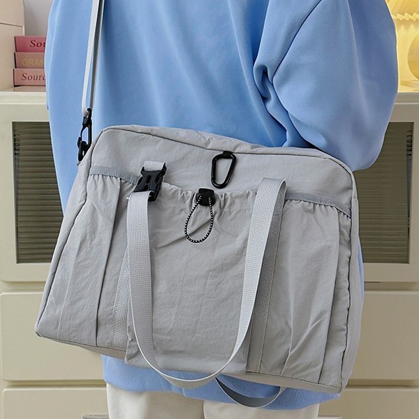 Spring and summer travel and commuting portable large-capacity bag for women 2025 new retro and fashionable canvas tote bag, single-shoulder bag full figure
