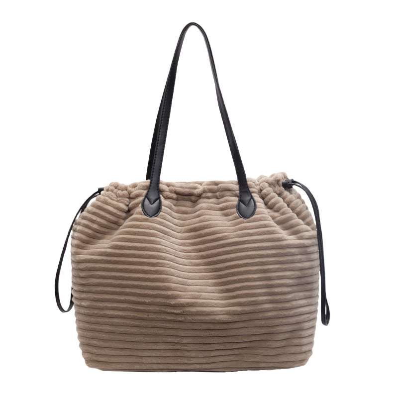 New large-capacity handbag, commuter tote bag, simple and laid-back style drawstring bag, versatile autumn and winter new single-shoulder bag Item Picture