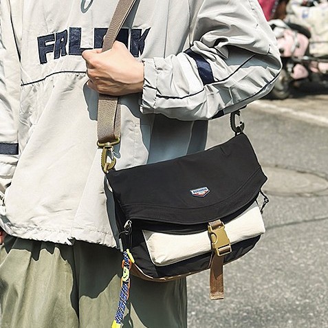 Japanese-style crossbody bags, workwear crossbody bags, single-shoulder bags, versatile for men's and women's commuting and casual wear, lightweight mobile phone small bags, outdoor trendy bags Specification drawing