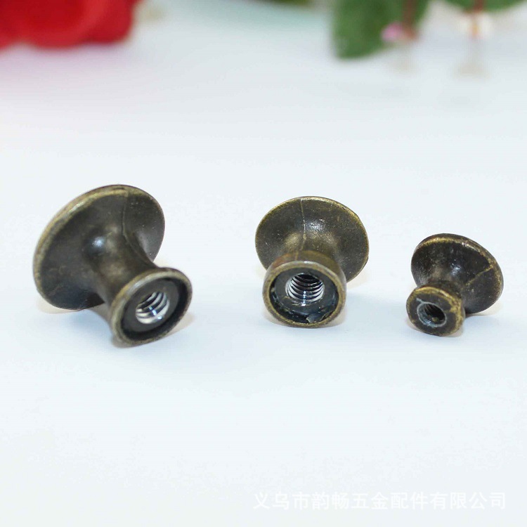 Three types of antique-style single-hole small handles, zinc alloy small handles, home decoration hardware accessories, furniture handles, mini single-hole Application Scenario