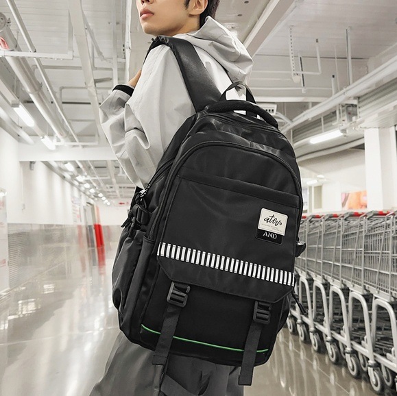New large-capacity schoolbag for men, cool and trendy couple casual backpacks, Korean version of ins computer backpacks for junior and senior high school students full figure