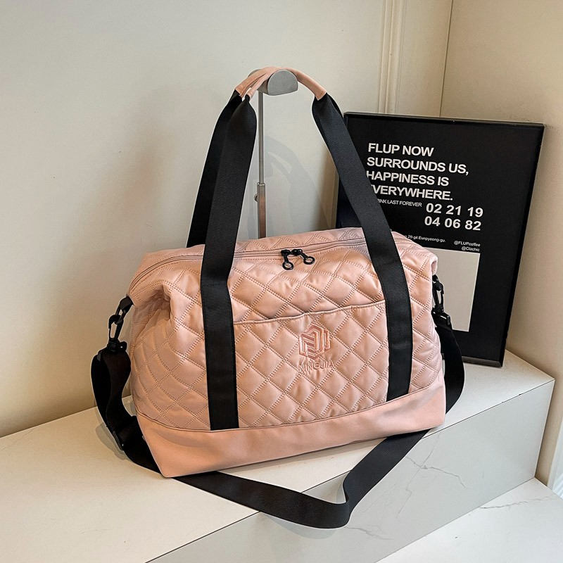 Large-capacity casual travel bag, fashionable and portable, maternity waiting bag, dry and wet separation, simple and lightweight, fitness and sports bag full figure