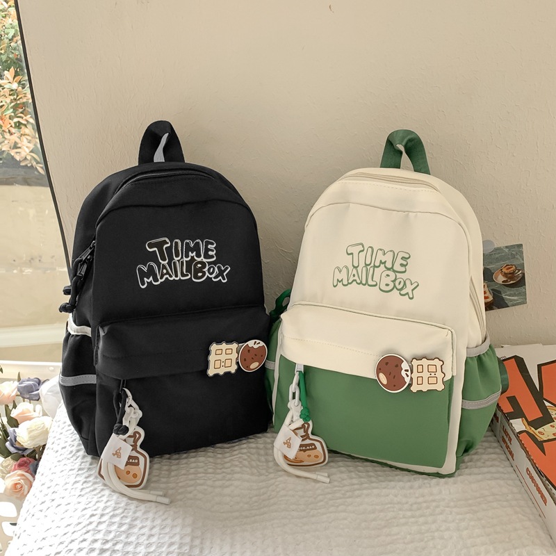 New cross-border backpack for girls, junior high school, senior high school and college students, campus small backpack, leisure travel and spring outing backpack Application Scenario