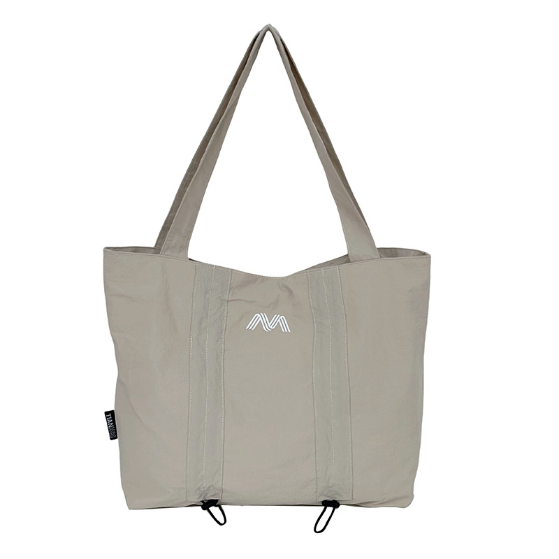 Fashionable and versatile women's 2025 Spring new Nylon fabric bag, large capacity casual single-shoulder underarm tote bag, trendy Item Picture