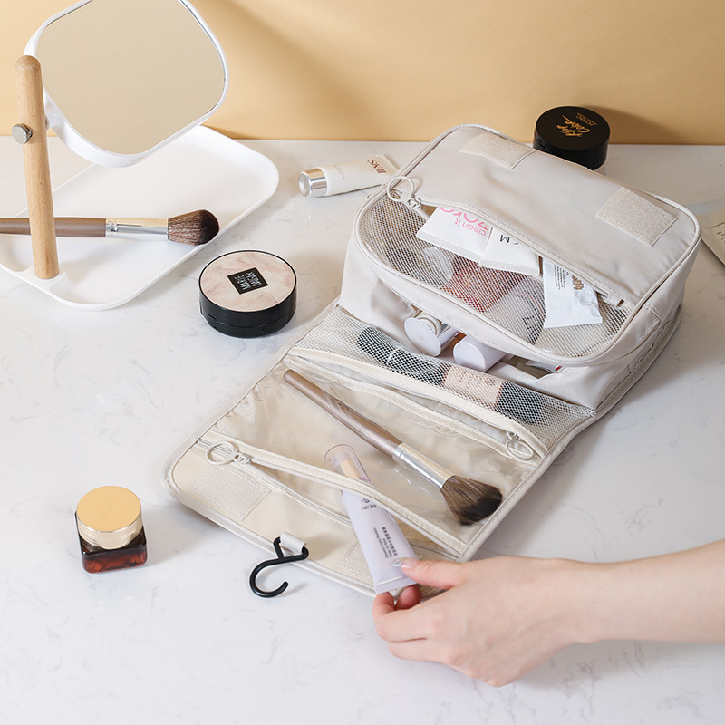 Korean-style simple makeup bag, bathroom sealed hook portable storage bag, large-capacity waterproof travel toiletry storage bag Application Scenario