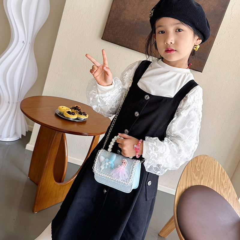 Children's little Chanel princess single-shoulder bag, fashionable cartoon Elsa girl gradient bow bead hand-held crossbody bag Application Scenario