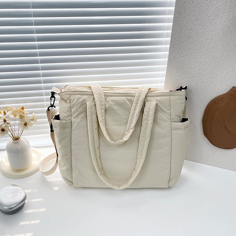 Casual large-capacity bags, new women's bags for autumn and winter 2024, fashionable commuting single-shoulder bags, crossbody bags, hand-held tote bags Specification drawing
