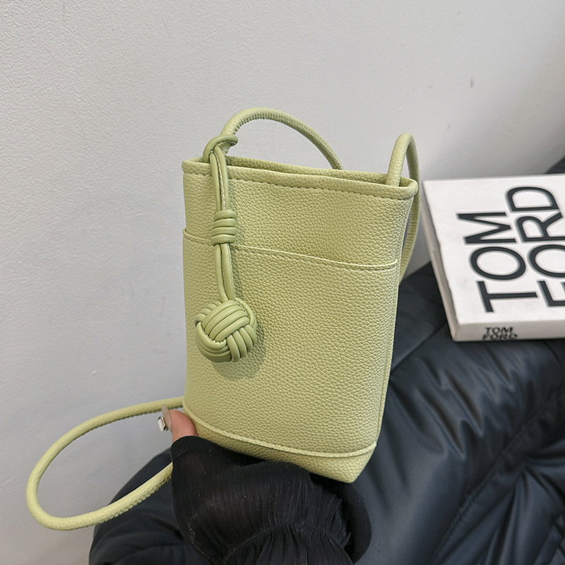 Summer 2024 new pu leather lychee pattern mobile phone bag, mini crossbody bag, solid color simple single-shoulder bag, small bag full figure