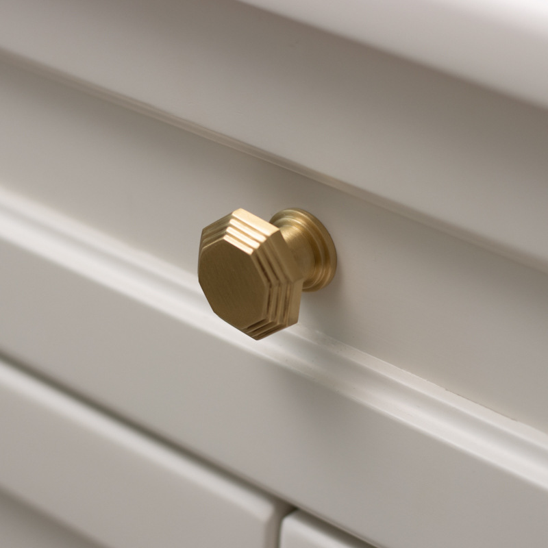 American-style simple solid brass handle for light luxury wardrobe, cabinet and furniture drawer single-hole multi-hole distance handle details Picture
