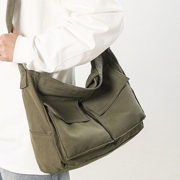 Workwear-style single-shoulder crossbody bag, men's and women's ins canvas bag, student class bag, street large-capacity artistic casual bag Specification drawing