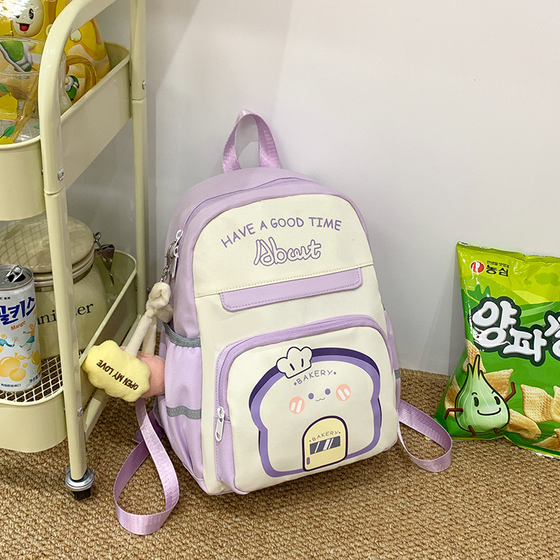 A new high-appearation-level schoolbag for primary school girls, a study bag for girls, a backpack for reducing the burden on girls, and a casual and lightweight children's backpack Application Scenario