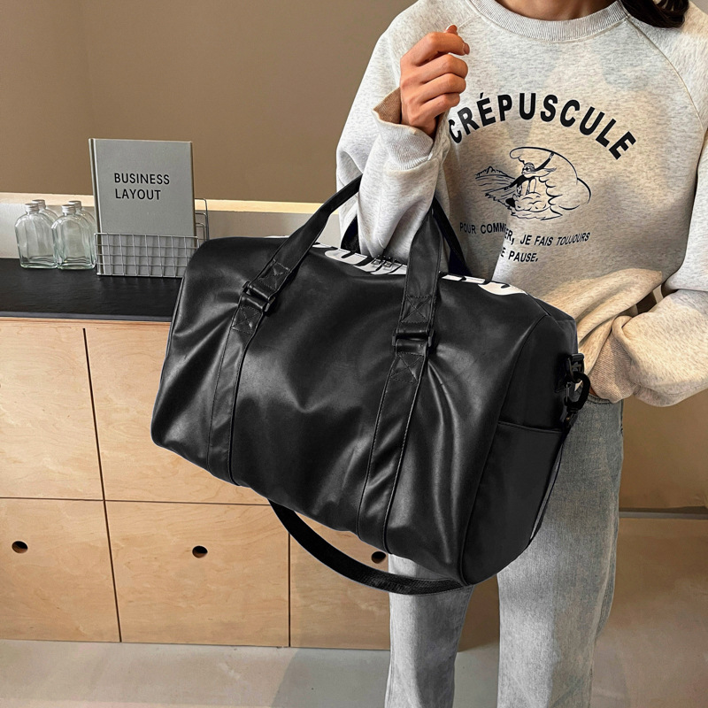 Fashionable and trendy hand-held travel bags, large-capacity storage bags for outings, outdoor ball games, sports, yoga and fitness bags details Picture