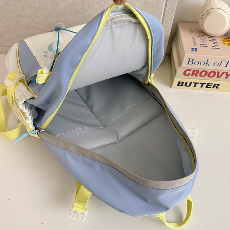 High appearance level schoolbag, cute backpack for female junior high school students, large-capacity ins color-blocking campus backpack for high school and college students Application Scenario