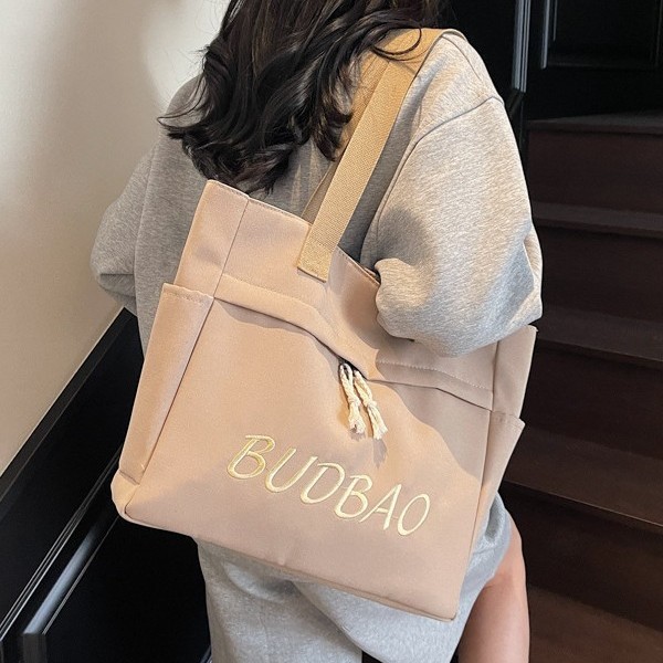 Casual large-capacity nylon fabric bag for women, 2025 new style lightweight and versatile single-shoulder crossbody bag, college student tote bag full figure