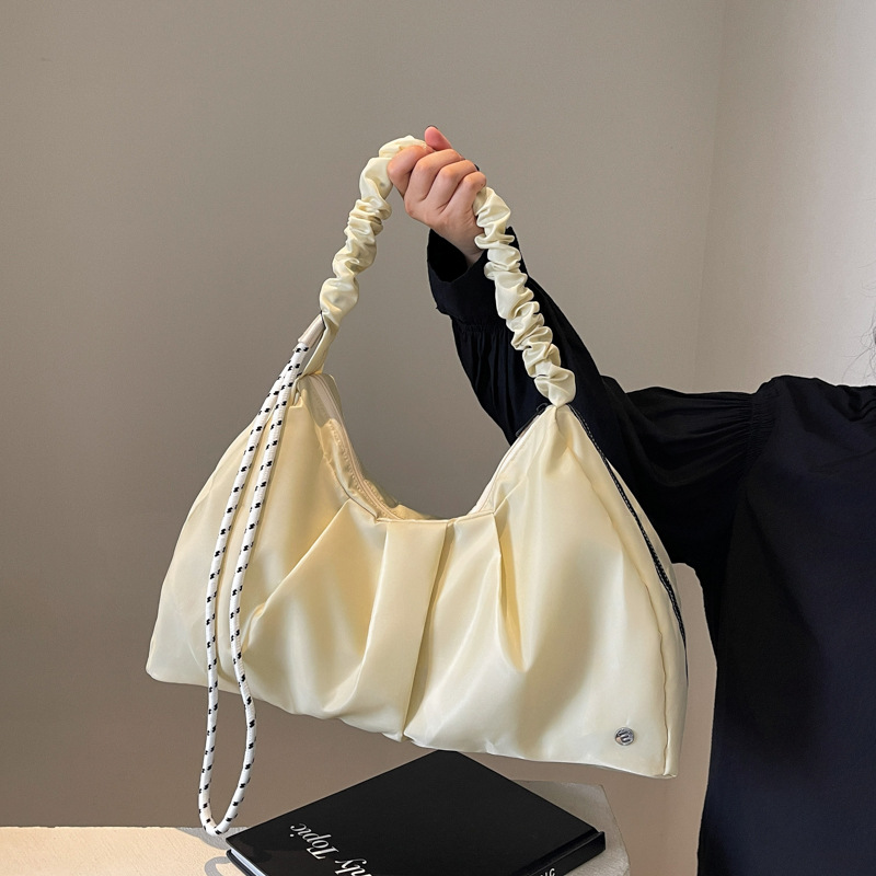 Pleated large-capacity tote bag for women, 2025 new Korean style trendy and fashionable single-shoulder bag, casual and sporty handbag for going out full figure
