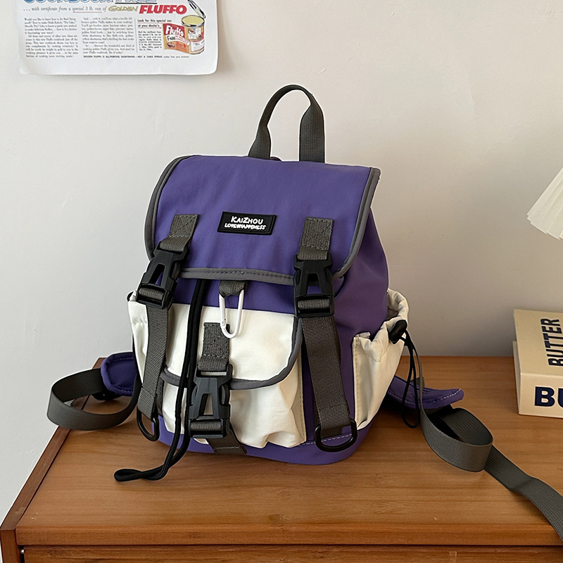 Outdoor leisure travel large-capacity schoolbag, cute Japanese-style backpack for women, new color-blocking sports student small backpack Application Scenario