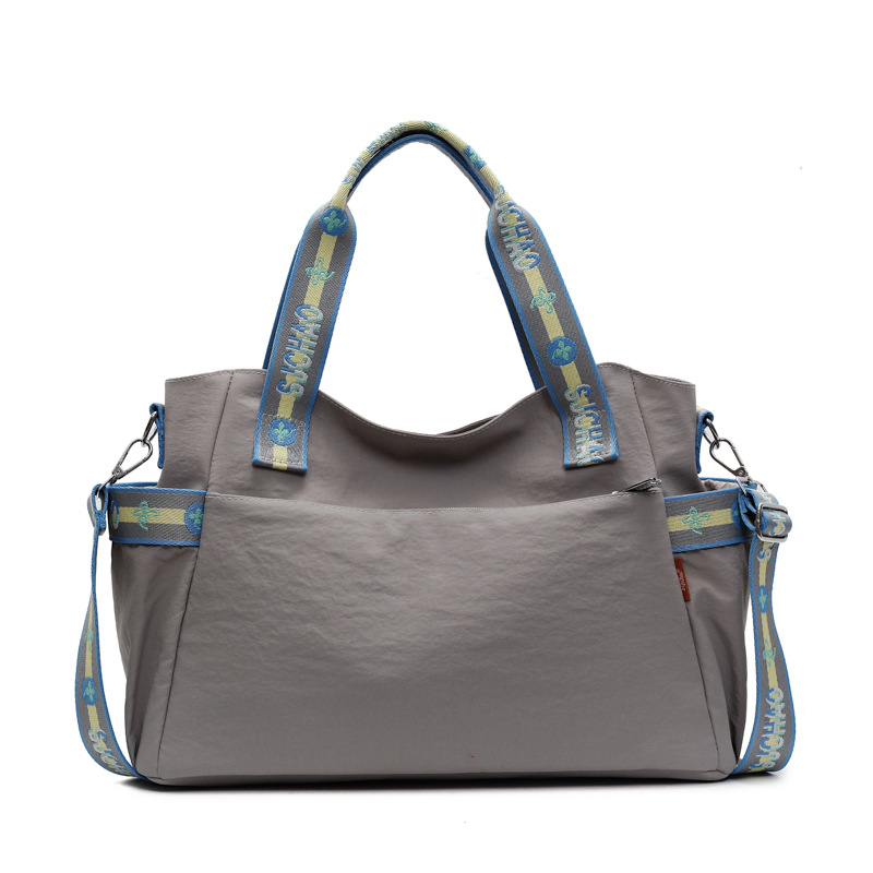2025 New Spring and summer niche and simple single-shoulder fashionable women's bag, single-shoulder large-capacity waterproof tote bag handbag Item Picture