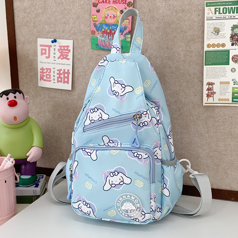 Crossbody bag, large children's sports small backpack, children's bag, boys' cross-body bag for traveling, primary school students' outing chest bag Application Scenario