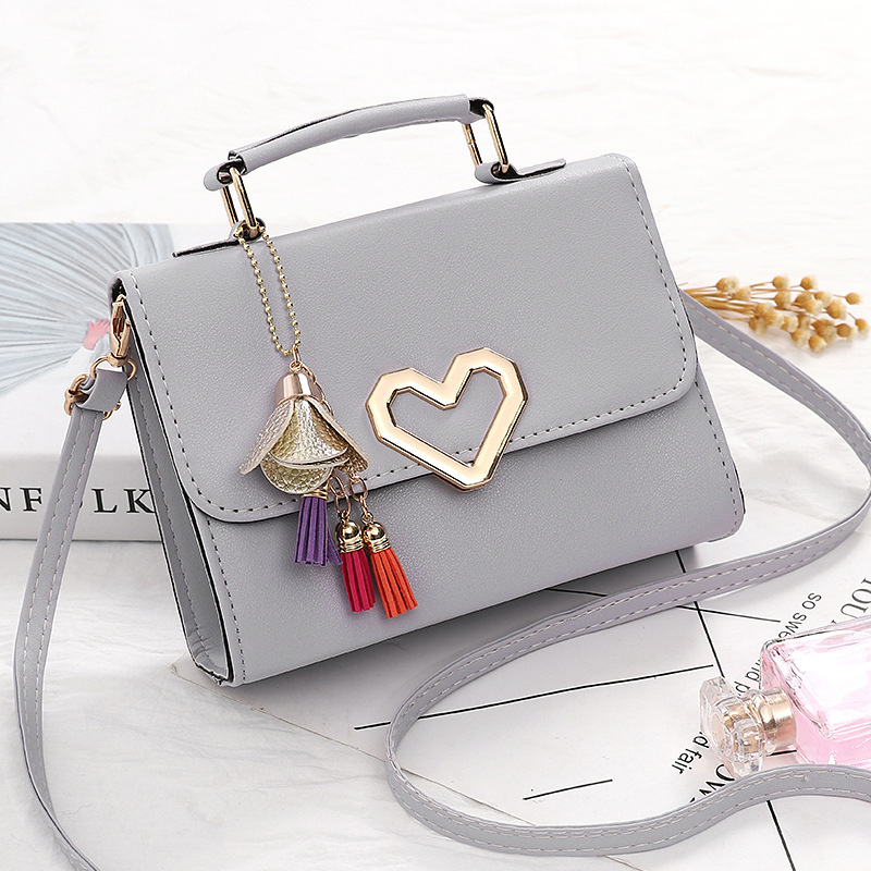2022 Korean version new fashionable small square bag, simple single-shoulder bag, crossbody handbag, women's bag trend delivery Application Scenario