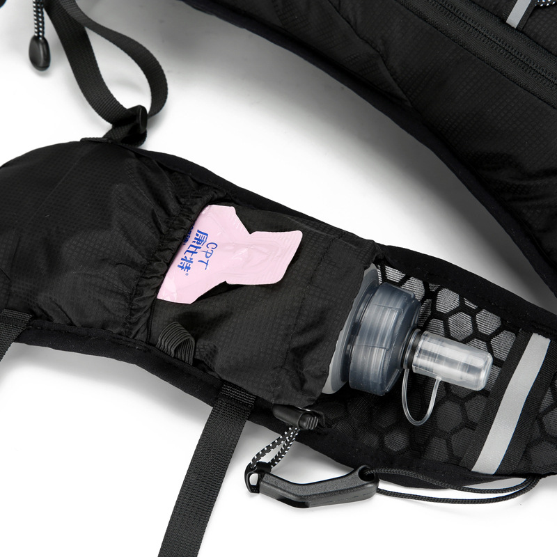 Lightweight running and cycling backpack, large-capacity water-resistant outdoor sports hiking bag, water bag, marathon running bag Application Scenario