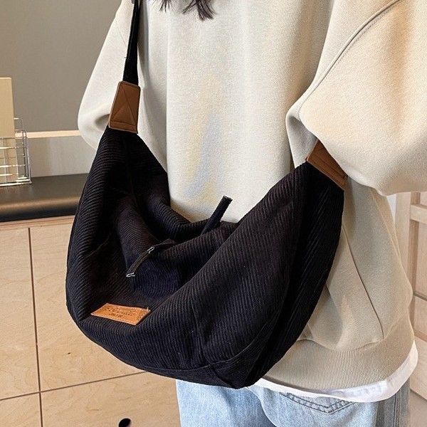 2024 New corduroy bag, autumn and winter women's bag, commuting dumpling bag, casual and versatile crossbody bag full figure