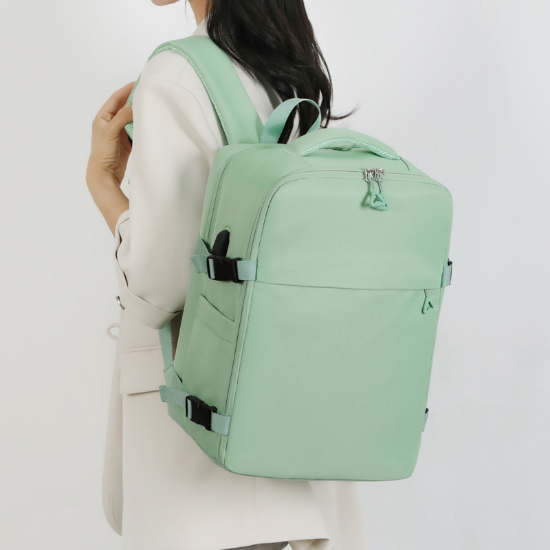 Travel backpack: Lightweight and lightweight, student schoolbag, computer bag, large-capacity multi-functional backpack for men and women, business trip and commuting backpack full figure