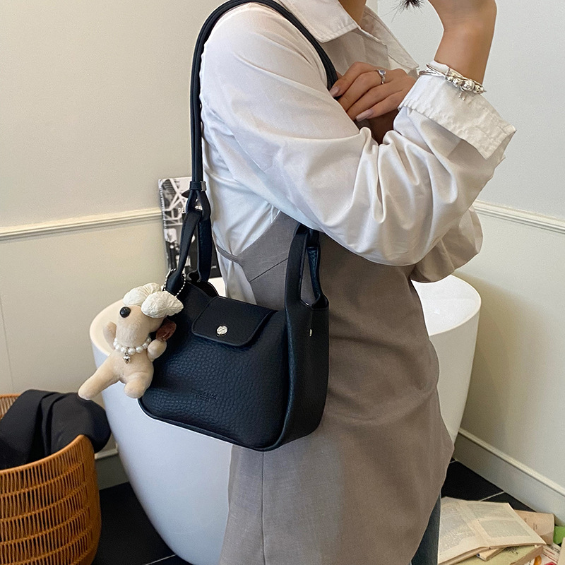 A high-end, lychee patterned fashionable small handbag for women, a new 2025 casual, simple and versatile single-shoulder crossbody bag for commuting Specification drawing