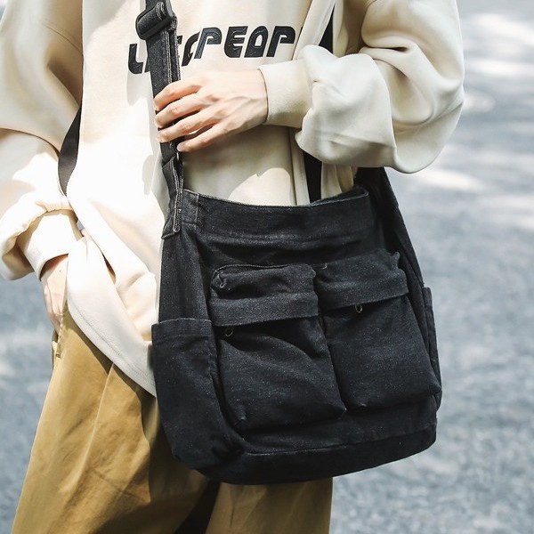 Denim large-capacity crossbody bag for 2024 autumn and winter, unisex, school-style single-shoulder bag for casual students Application Scenario