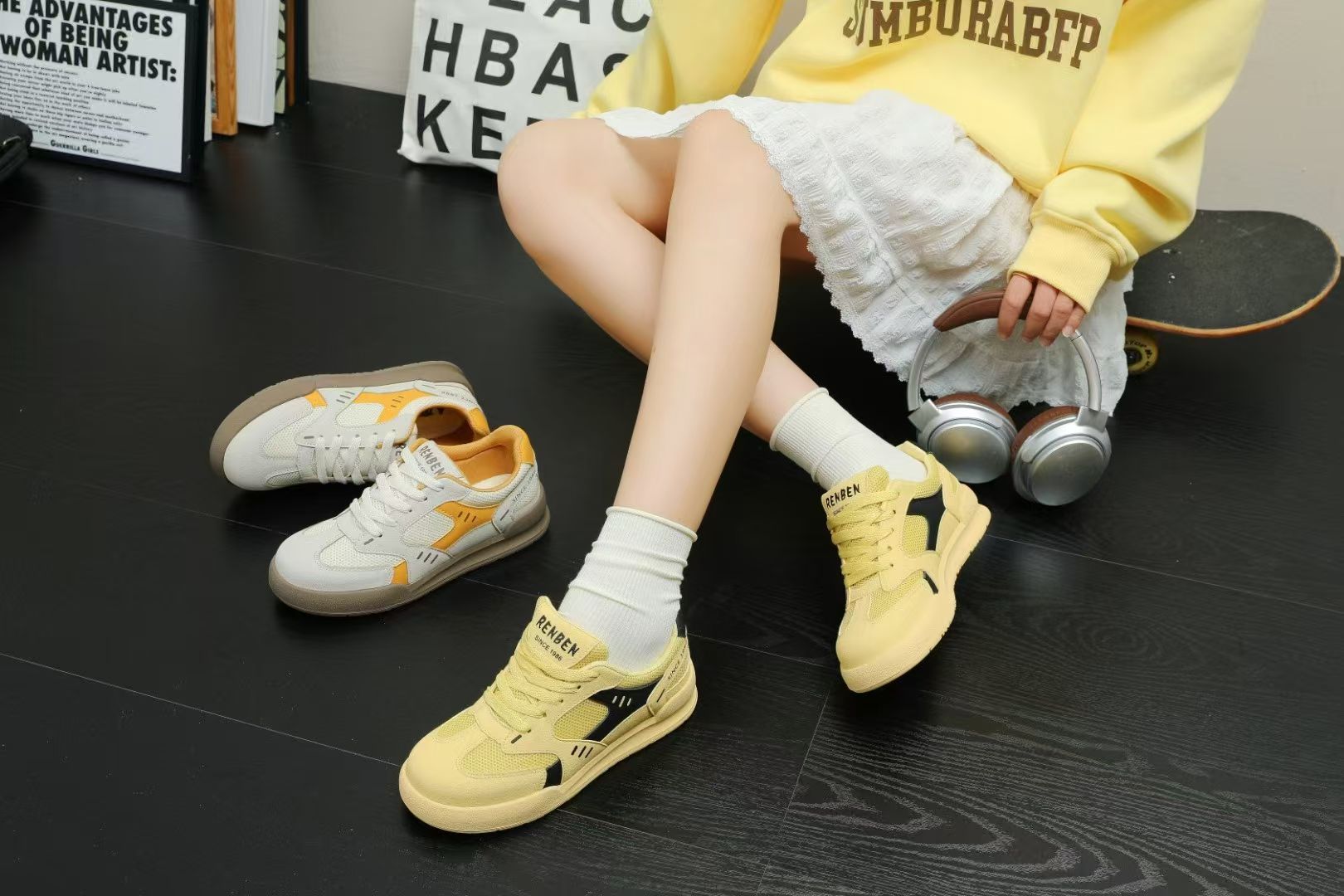 人本新款上市女士板鞋11312