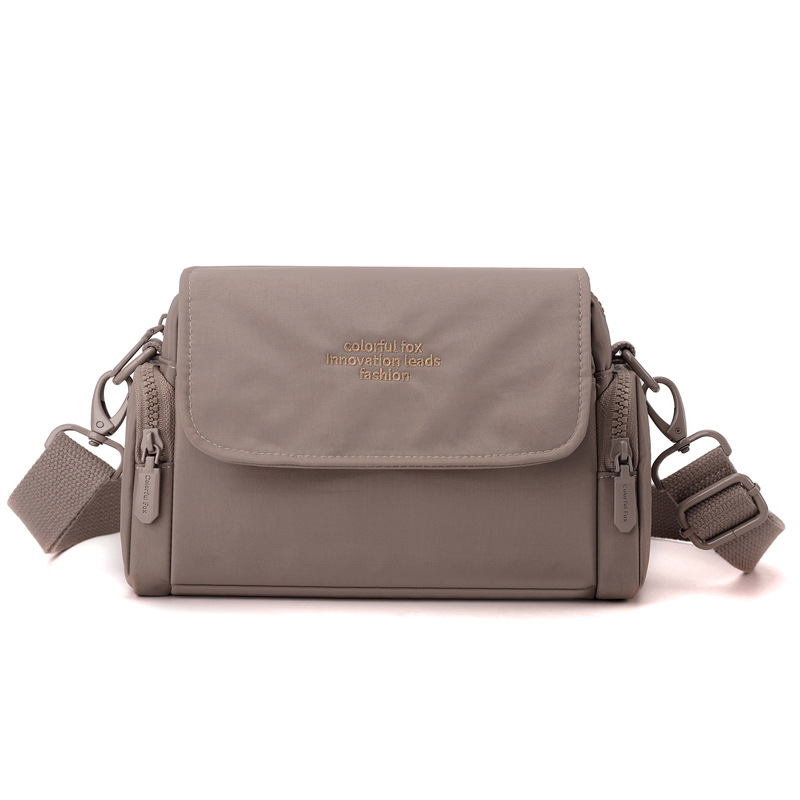 Colorful Fox Women's lightweight, versatile and niche design crossbody bag for Spring/Summer 2025 simple outdoor new style Item Picture