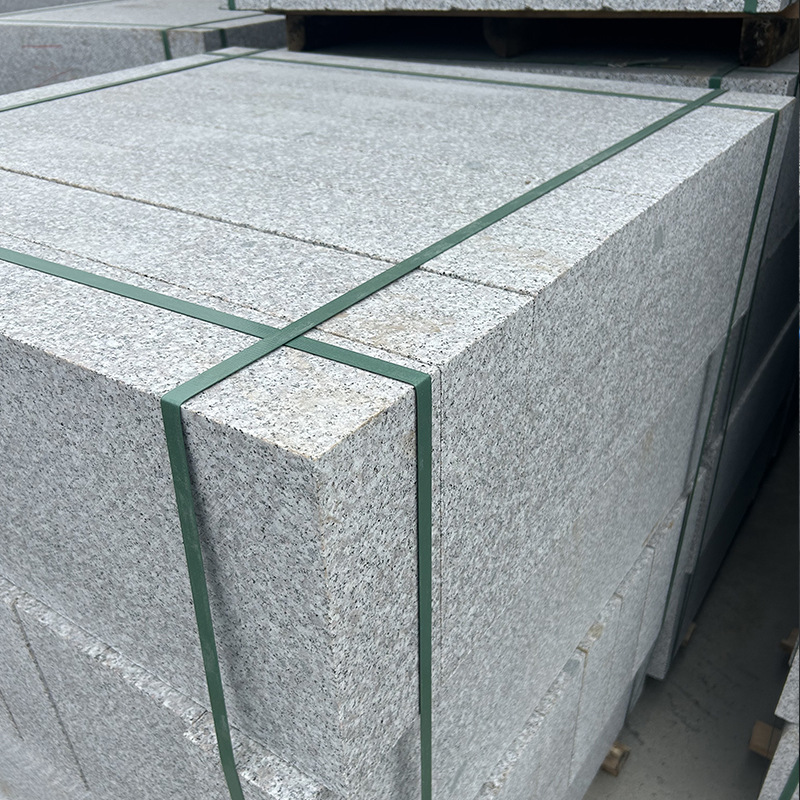 Sesame grey granite curb stones, five-flower road side stones, curb stones, roadside stones, Shandong grey marble Stone Factory Application Scenario