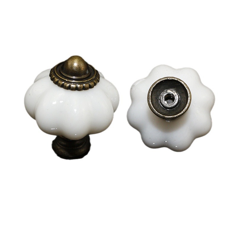 Wholesale creative alloy handles, multiple specifications of drawers, cabinet doors, small handles, lanterns, country-style pumpkin head handles Item Picture