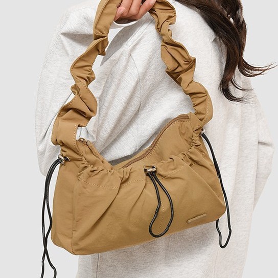 Fashionable single-shoulder casual bag, pleated underarm cloud bag, simple and elegant Korean-style single-shoulder bag, high-end quality single-shoulder bag details Picture