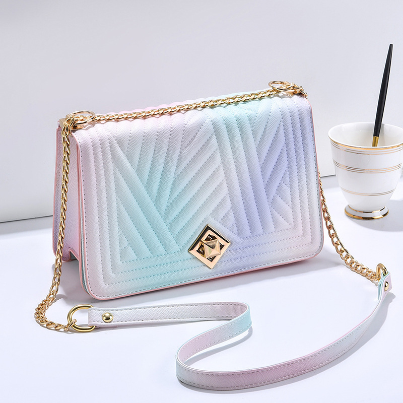 Gradient color small bag Women's 2022 new autumn trendy chain single-shoulder women's bag, fashionable and stylish crossbody small square bag Application Scenario