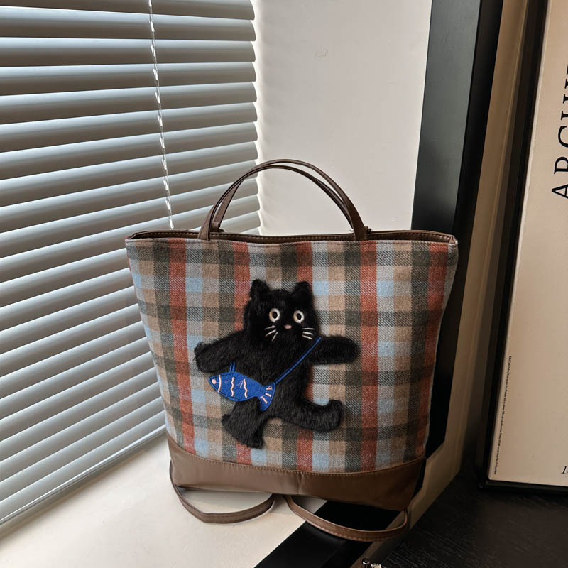 New and elegant tote bag, personalized casual backpack, Korean version large-capacity underarm bag, color-matched checkered cartoon women's bag full figure