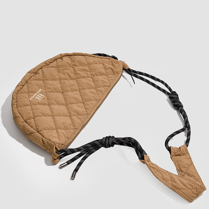 Large-capacity crossbody bag for women, simple large-capacity dumpling bag, new autumn and winter cotton-padded jacket bag, diamond-shaped embroidered thread single-shoulder bag Specification drawing