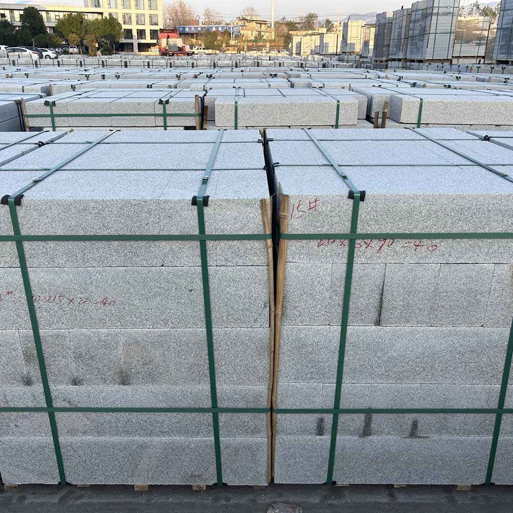 Stone manufacturers wholesale sesame white curbstone, curb stone, municipal road stone, curb stone, flat stone, curbstone Application Scenario