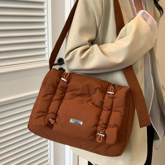 ins large-capacity cotton-padded jacket small square bag for women 2025 Summer new style, a niche, versatile and high-end single-shoulder crossbody bag Specification drawing