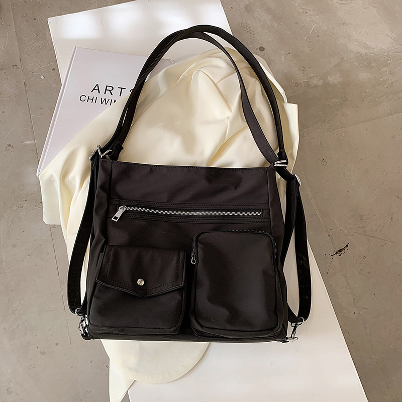 2021 new crossbody bag, men's and women's single-shoulder bag, workwear, large-capacity fitness bag, three-in-one backpack, computer travel bag Application Scenario