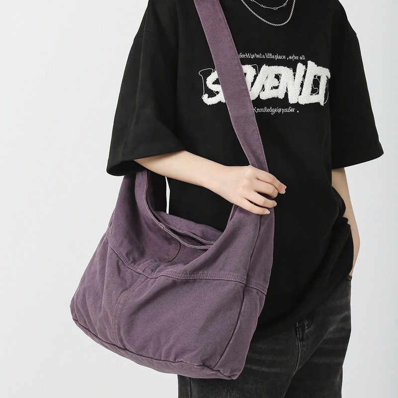 Japanese-style canvas crossbody bag for women, in an Instagram casual, artistic, retro and laid-back style, single-shoulder bag for men, a backpack for college students' classes full figure