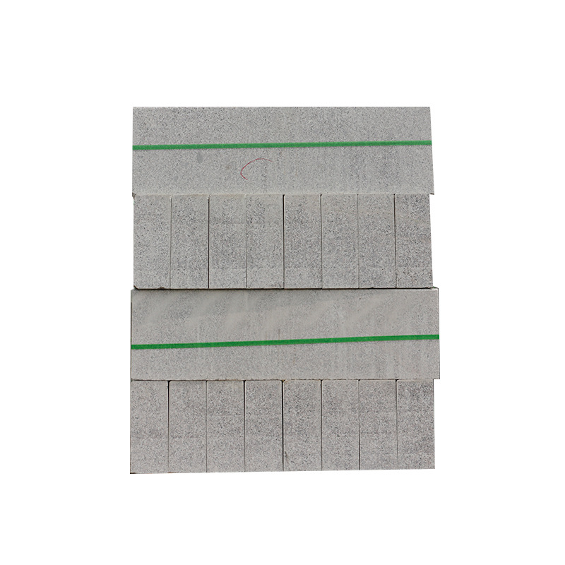 Granite sesame grey curb stones, right-angle curb stones, curbstone, road engineering stones, and curbstone can be determined Item Picture