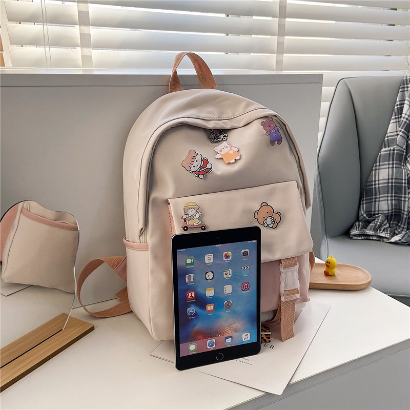 Wholesale of Korean-style trendy ulzzang backpacks for high school and college students, forest-style and Japanese-style backpacks for junior high school students Application Scenario