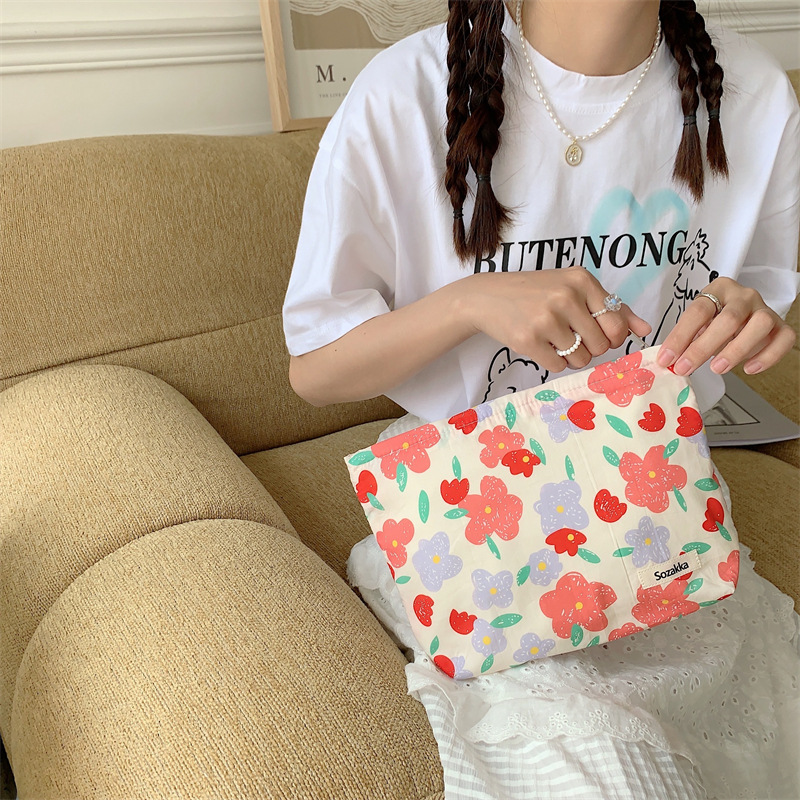 3432 Retro Fashion Flower Makeup Bag for women, large-capacity zipper storage and organization bag, clutch details Picture