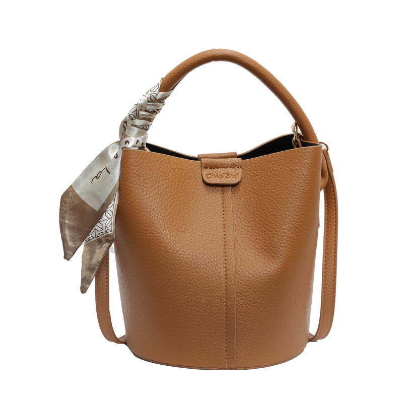 Hand-held bucket bag, a trendy 2024 new style, INS style, underarm bag, single-shoulder bag, casual solid color crossbody bag Item Picture