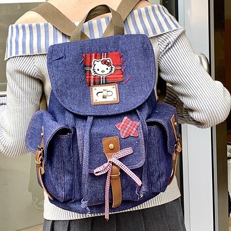 A new large-capacity and cute student backpack for commuting and classes, a versatile backpack with a cartoon retro texture details Picture