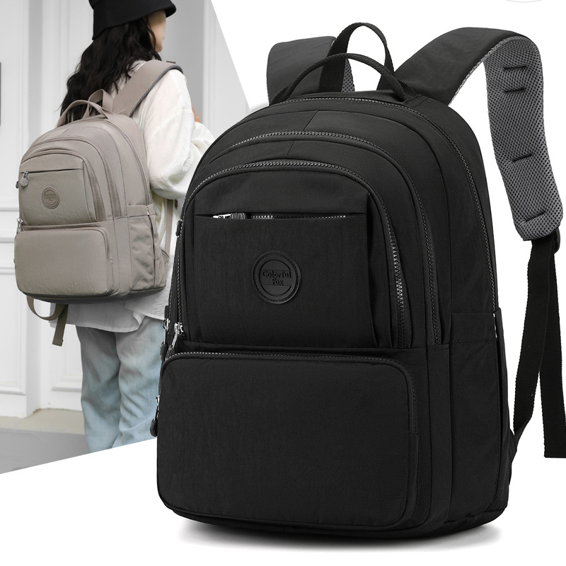 Colorful Fox's new women's backpack, large-capacity travel outdoor backpack, water-resistant nylon student schoolbag full figure