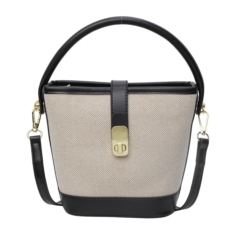 This is a high-end Korean-style handbag with a versatile texture. It's a popular handbag for women this year, a new 2024 single-shoulder crossbody bag Item Picture