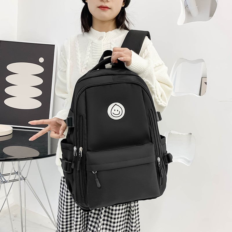 Ins-style student schoolbags, large-capacity lightweight backpacks for girls in junior and senior high school, and laptop bags for college students Application Scenario