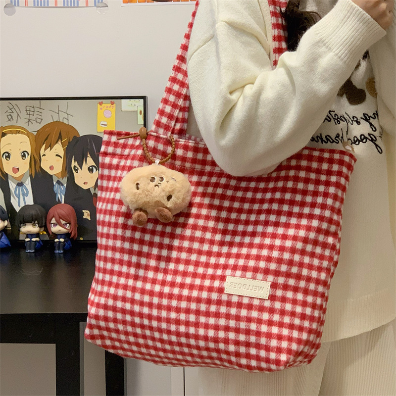 Winter large-capacity single-shoulder bag, Japanese ins style versatile checkered bag, women's woolen bag, student commuting tote bag full figure