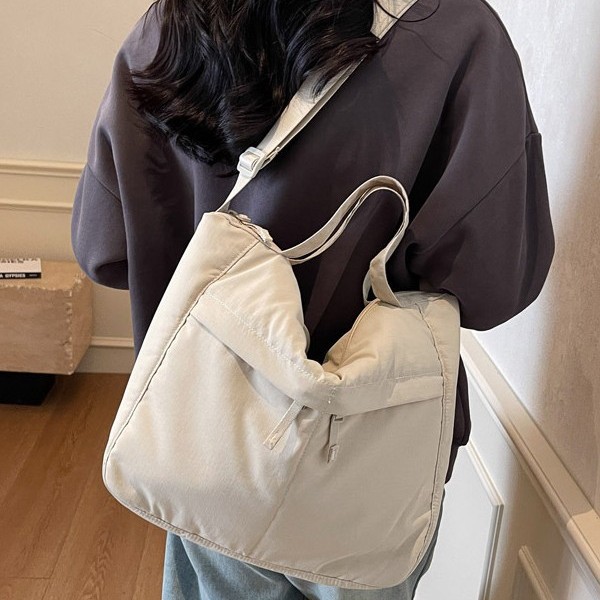 Waterproof nylon fabric dumpling bag for both men and women, simple and sporty style, large-capacity casual single-shoulder tote bag Specification drawing
